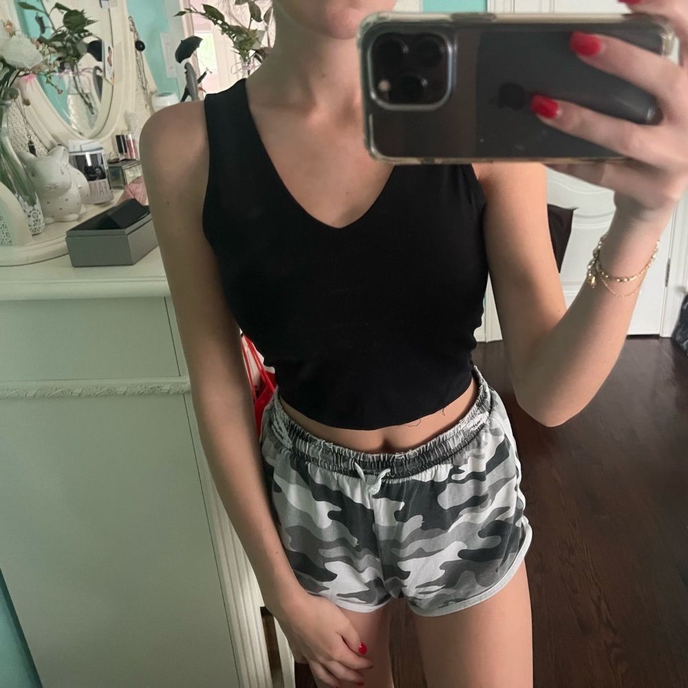 Black align tank